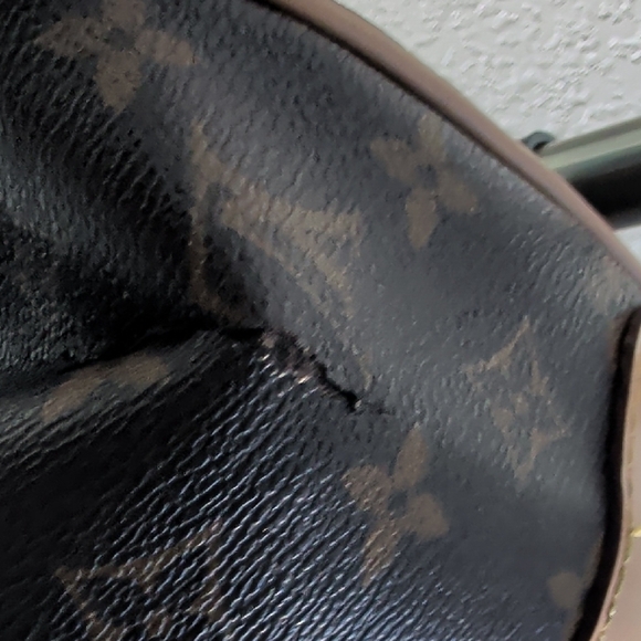 Elegant Brown Designer Tote Bag - Picture 11 of 16